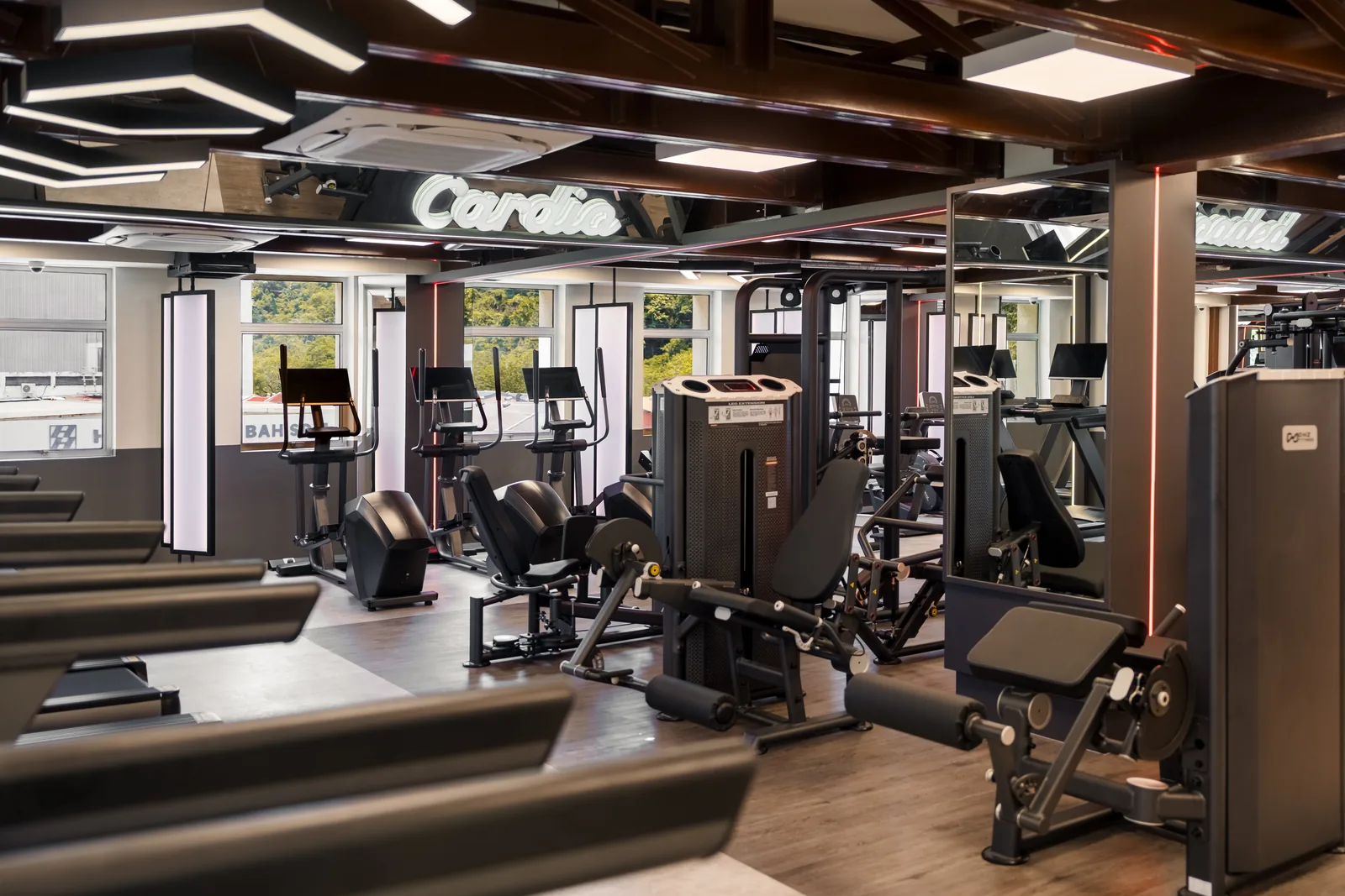 Level Up Fitness Gaya Street - photo 3